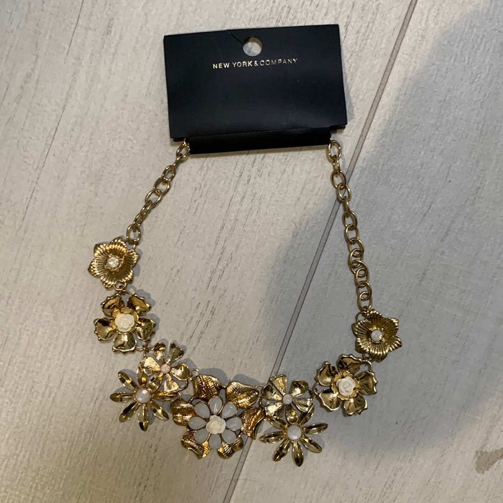 New York and company necklace